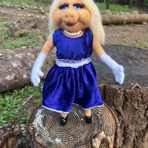 Felted Ms.Piggy